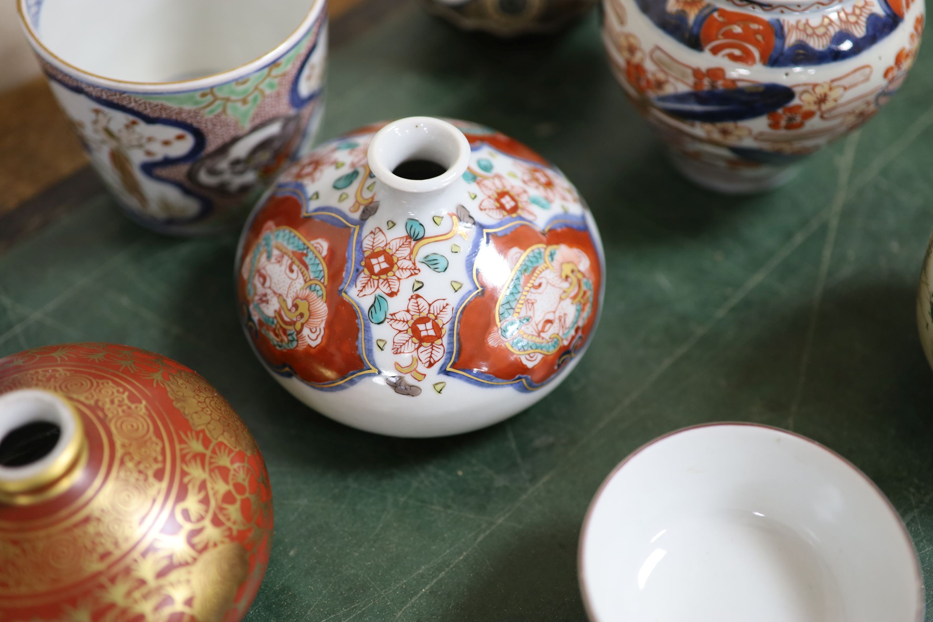 A group of Japanese ceramics, 18th/19th century